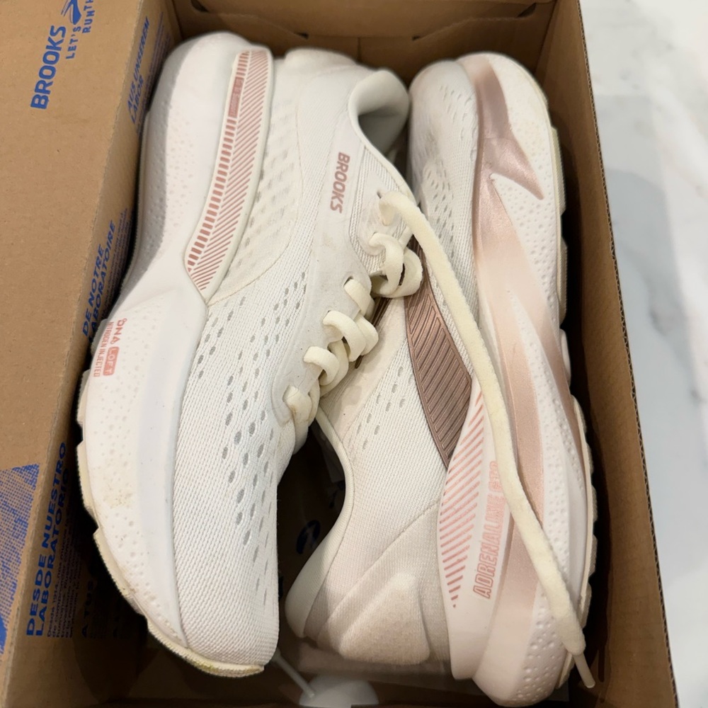 Brooks Women's Adrenaline GTS 24 Cream and Rose Gold Running Shoes - Size 6.5